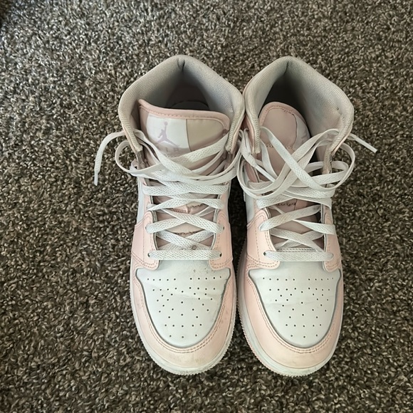 Nike Air Jordan 1 Mid GS AJ1 Pink Wash Kids Youth Casual Shoes - Picture 1 of 5
